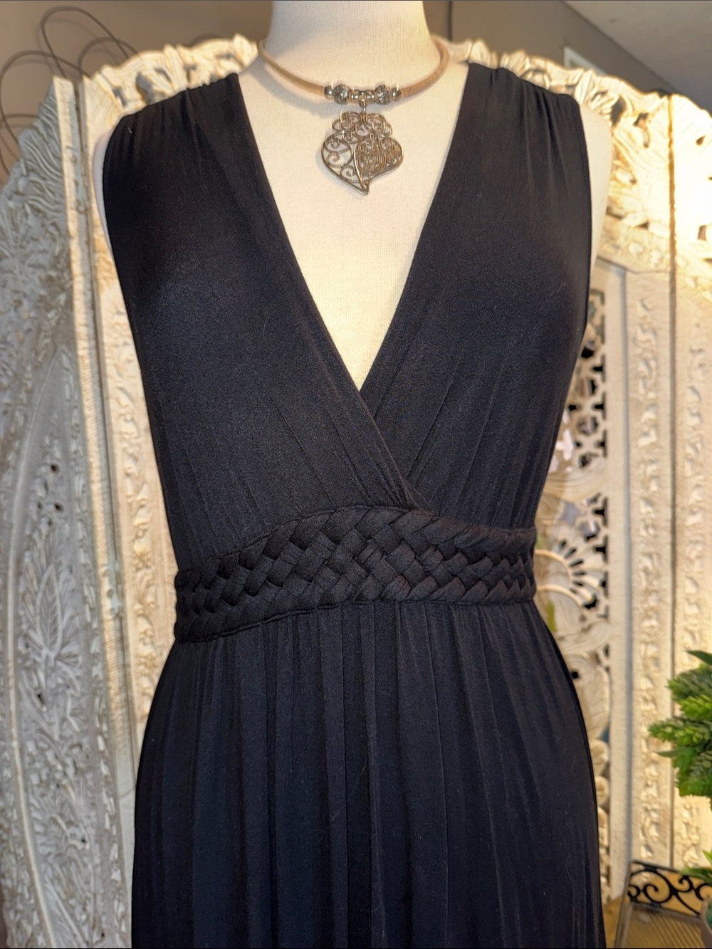 Cable & Gauge Black Sleeveless V-Neck Maxi Dress with Braided Waist
